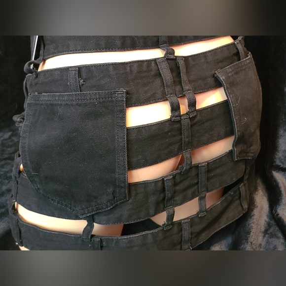 Poster Girl Wrap Strappy Skirt With Pockets Size Medium - Picture 2 of 9